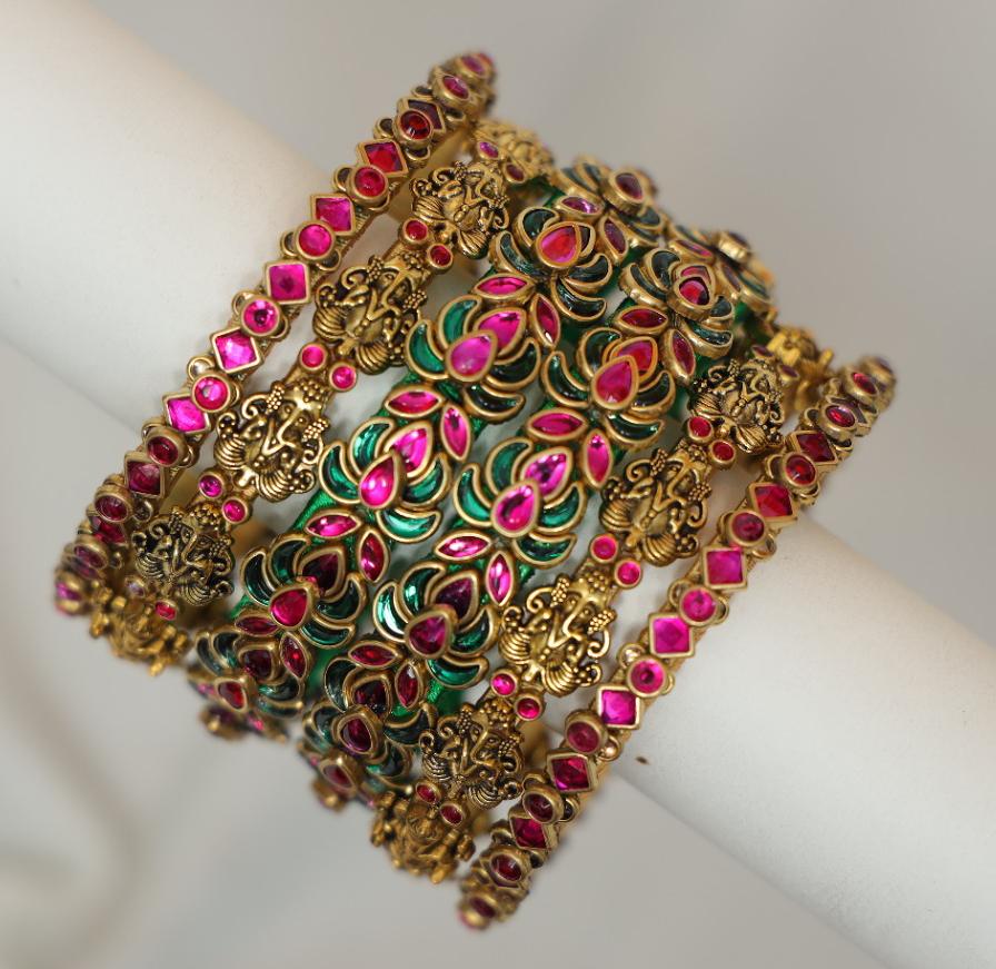 Zaaraa Emerald Lotus Ganesha Royale Bangles