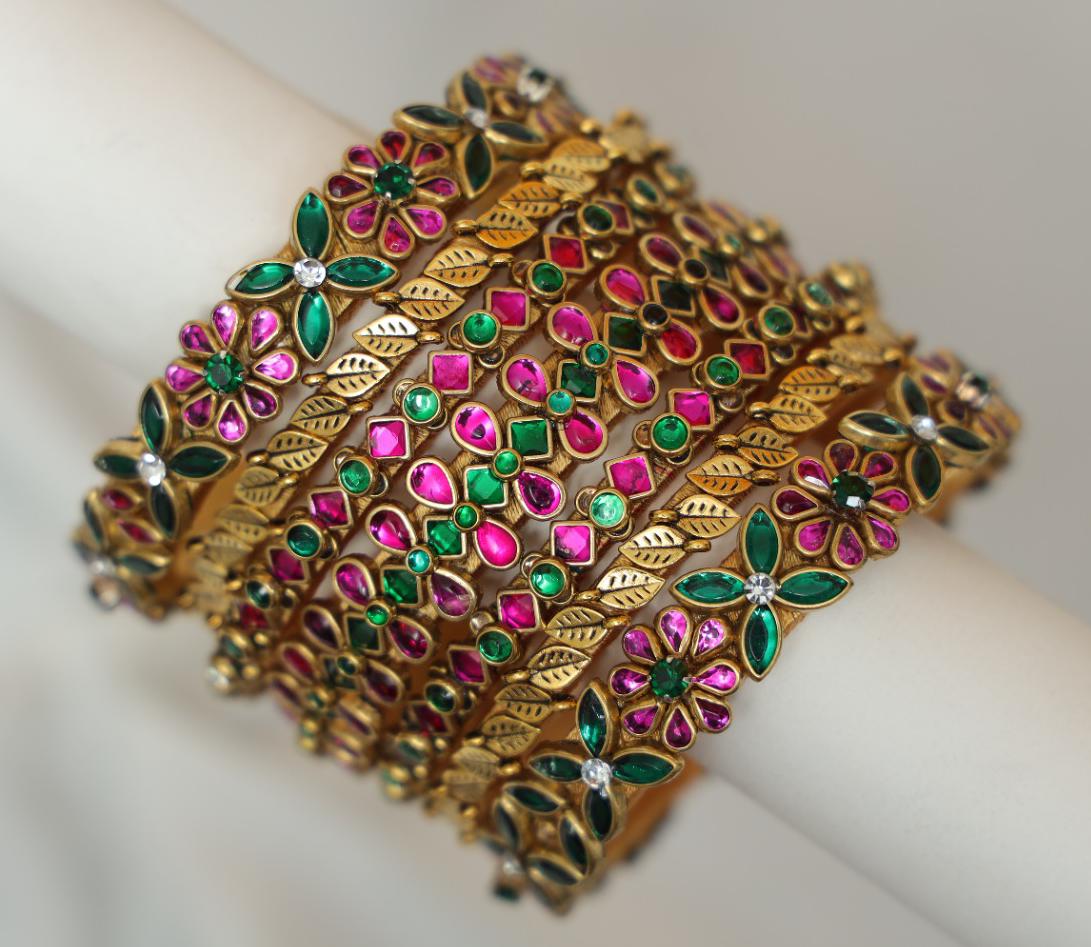 Zaaraa Emerald Blossom Heritage Bangles