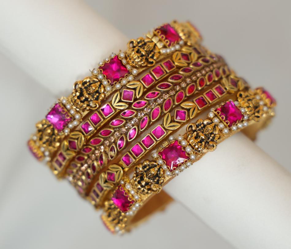 Zaaraa Crimson Crown Heritage Bangles