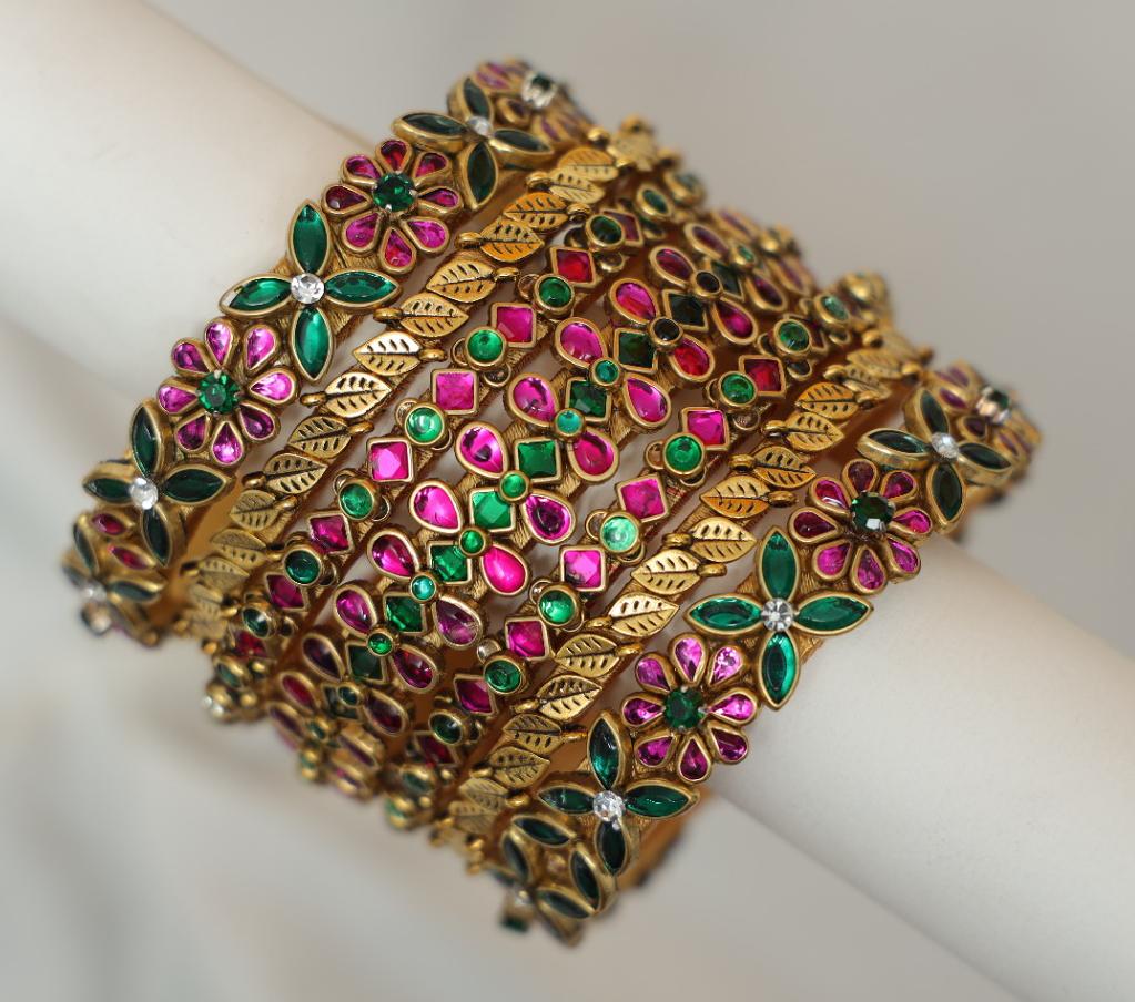 Zaaraa Emerald Blossom Heritage Bangles