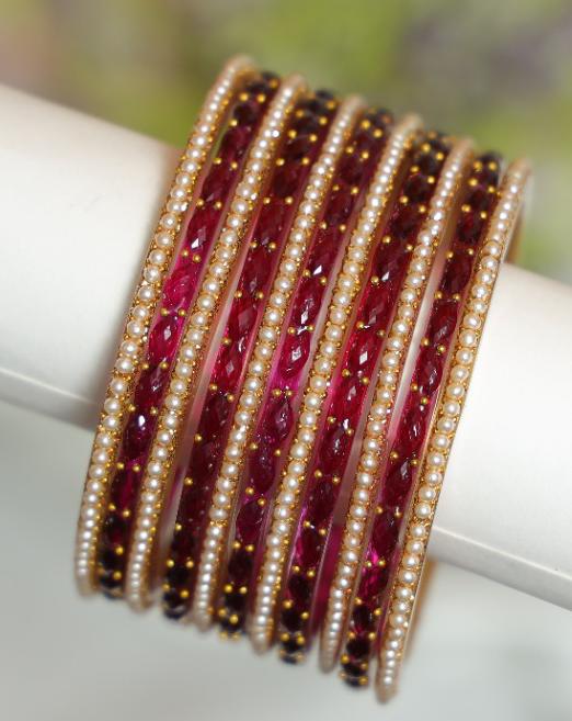 Zaaraa Ruby Raindrop Mixing With Pearl Glass Bangles